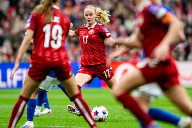 Denmark v Italy, Women™s World Cup Qualification, Copenhagen, Denmark Copenhagen, Denmark. 18th, April 2026. Katherine Kuhl (17) of Denmark seen during the Women™s World Cup Qualifier between Denmark and Italy at Parken in Copenhagen. Denmark, Copenhagen  Copyright: xGonzalesxPhoto TobiasxJorgensenx