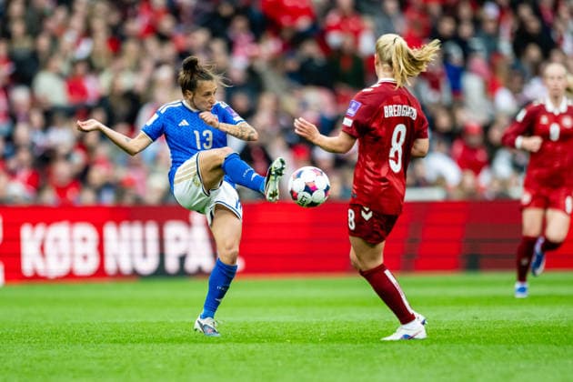 Denmark v Italy, Women™s World Cup Qualification, Copenhagen, Denmark Copenhagen, Denmark. 18th, April 2026. Elisabetta Oliviero (13) of Italy seen during the Women™s World Cup Qualifier between Denmark and Italy at Parken in Copenhagen. Denmark, Copenhagen  Copyright: xGonzalesxPhoto TobiasxJorgensenx