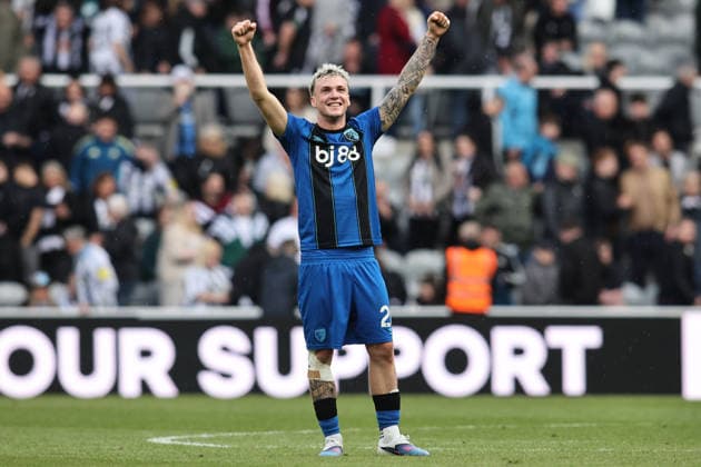 Newcastle United v Bournemouth - Premier League Alex Jimenez of AFC Bournemouth celebrates at full time during the Premier League match between Newcastle United and Bournemouth at St. James s Park in Newcastle, United Kingdom, on April 18, 2026. Newcastle Tyne and Wear United Kingdom  Copyright: xMIxNewsx originalFilename:fletcher-newcastl260418_npviG.jpg