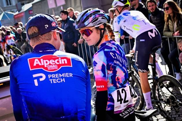 Australian Neve Bradbury of CANYON SRAM Zondacrypto and Dutch Tibor Del Grosso of Alpecin-Premier Tech pictured at the start of the women elite Amstel Gold Race one day cycling race, 257,4 km from Maastricht to Valkenburg, The Netherlands, Sunday 19 April 2026. DIRKxWAEM  x171306184x