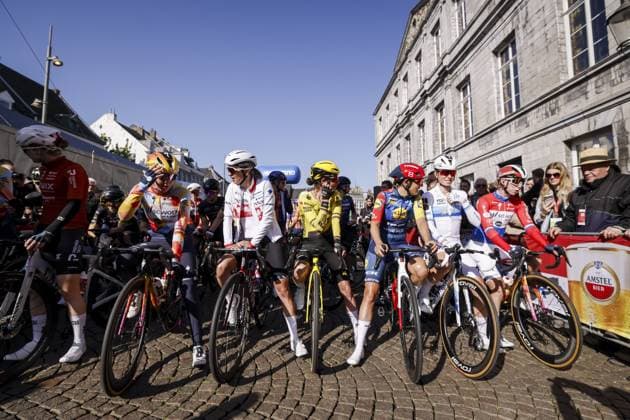 MAASTRICHT - The women prior to the start of the 2026 Amstel Gold Race in Maastricht. MARCEL VAN HOORN ANP xVIxANPxSportx xxANPxIVx 556182983 originalFilename: 556182983.jpg