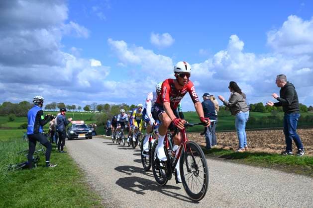 Amstel Gold Race 2026 Cycling Race VALKENBURG, THE NETHERLANDS - APRIL 19 : Artz Huub (NED) of Lotto Intermarche during the 60th edition of Amstel Gold Race an UCI World Tour 1.UWT one day cycling road race for Men Elite of 220 km with start in Maastricht and finish in Valkenburg on April 19, 2026 in Valkenburg, The Netherlands, 19 04 2026 ( Motordriver Kenny Verfaillie - Valkenburg The Netherlands  Copyright: xVincentxKalutx