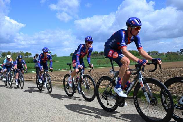 Amstel Gold Race 2026 Cycling Race VALKENBURG, THE NETHERLANDS - APRIL 19 : Peace Oliver (GBR) of Team Picnic PostNL during the 60th edition of Amstel Gold Race an UCI World Tour 1.UWT one day cycling road race for Men Elite of 220 km with start in Maastricht and finish in Valkenburg on April 19, 2026 in Valkenburg, The Netherlands, 19 04 2026 ( Motordriver Kenny Verfaillie - Valkenburg The Netherlands  Copyright: xVincentxKalutx