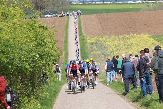 Valkenburg, 19-04-2026, cycling, Amstel Gold Race, men, the men have started the climb of the Korenberg Amstel Gold Race 2026 Men  x203149634x Copyright: