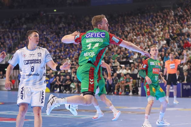 19 04 2026, xgox, Handball DHB Pokal match 3rd place SC Magdeburg TBV Lemgo Lippe emspor, v l Omar Ingi Magnusson Magdeburg, 14 throws goal, Torschuetze, scores goal, Treffer, scores the goal Koeln