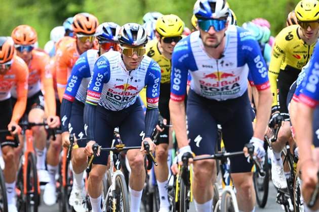 Amstel Gold Race 2026 Cycling Race VALKENBURG, THE NETHERLANDS - APRIL 19 : Evenepoel Remco (BEL) of Red Bull - BORA - Hansgrohe during the 60th edition of Amstel Gold Race an UCI World Tour 1.UWT one day cycling road race for Men Elite of 220 km with start in Maastricht and finish in Valkenburg on April 19, 2026 in Valkenburg, The Netherlands, 19 04 2026 ( Motordriver Kenny Verfaillie - Valkenburg The Netherlands  Copyright: xVincentxKalutx