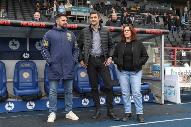 19 04 2025, xtgx, Soccer 2 Bundesliga, Eintracht Braunschweig Hertha BSC Berlin v l Dennis Kruppke Braunschweig , Benjamin Kessel Braunschweig, Managing Director Sport , Nicole Kumpis Braunschweig, President DFL DFB REGULATIONS PROHIBIT ANY USE OF PHOTOGRAPHS as IMAGE SEQUENCES and or QUASI VIDEO Braunschweig