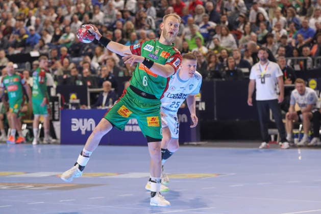 19 04 2026, xgox, Handball DHB Pokal match 3rd place SC Magdeburg TBV Lemgo Lippe emspor, f l Matthias Musche Magdeburg, 6 on seven-meter penalty Cologne