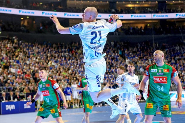 19 04 2026, xsscx, Handball, DHB Pokal Lidl Final4, Match for 3rd place, TBV Lemgo Lippe SC Magdeburg, Season 2025 2026 Men, Lanxess Arena, Cologne Leve Carstensen TBV Lemgo Lippe 21 at the throw Photo xSandraxScherningxPressefotoKochx Nordrhein Westfalen Germany