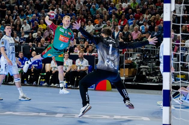 Cologne, 19 04 2026, Handball, Men, Lidl Final4, DHB Cup, Match for 3rd place, TBV Lemgo Lippe SC Magdeburg Matthias Musche SC Magdeburg, 6 on goal throw Cologne Lanxess Arena NRW Germany