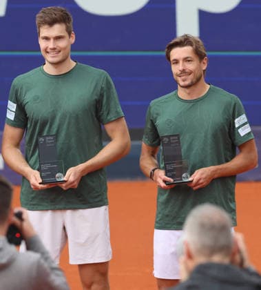 Doubles winner, Jakob Schnaitter GER and Mark Wallner GER pose for the photographers, award ceremony, trophy, Tennis Final Doubles Final BMW Open by Bitpanda 2026 ATP 500 Munich 19 04 2026 PHOTO Mladen Lackovic LakoPress