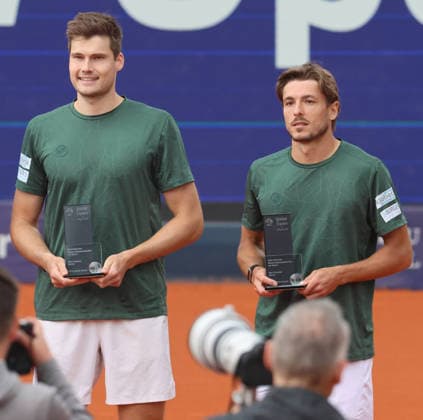 Doubles winner, Jakob Schnaitter GER and Mark Wallner GER pose for the photographers, award ceremony, trophy, Tennis Final Doubles Final BMW Open by Bitpanda 2026 ATP 500 Munich 19 04 2026 PHOTO Mladen Lackovic LakoPress