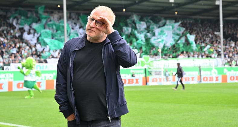 19 04 2026 Soccer Season 2025 2026 2 Soccer Bundesliga 30 Matchday SpVgg Greuther Fürth Kleeblatt SV Darmstadt 98 Lilien Sportfoto Zink xwoxzix DFL regulations prohibit any use of photographs as image sequences and or quasi video only for editorial use Heiko Vogel Trainer SpVgg Greuther Fürth