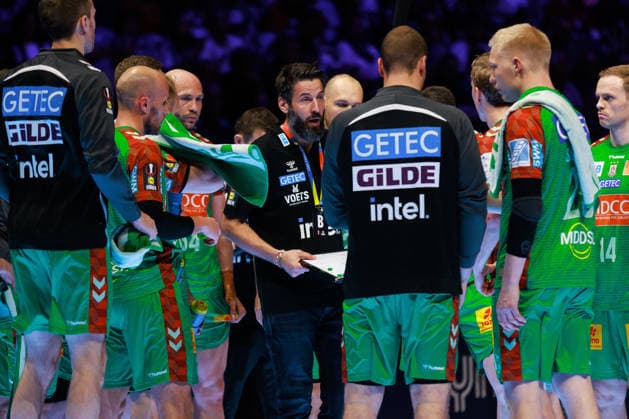 Timeout SC Magdeburg, Timeout, Bennet WIEGERT SC Magdeburg, Coach GER, TBV Lemgo Lippe vs SC Magdeburg, Handball, DHB Cup, LIDL Final4, Match for 3rd place, Match time 2025 2026, 19 04 2026, GER, TBV Lemgo Lippe vs SC Magdeburg, Handball, DHB Cup, LIDL Final4, Match for 3rd place, Match time 2025 2026, 19 04 2026, Cologne Copyright: xEibnerxPressefoto OliverxSchmidtx EP_OST
