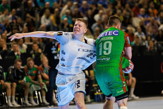 Niels VERSTEIJNEN TBV Lemgo Lippe, 25 in duel against Elvar Oern JONSSON SC Magdeburg, 19 GER, TBV Lemgo Lippe vs SC Magdeburg, Handball, DHB Pokal, LIDL Final4, Match for 3rd place, Match time 2025 2026, 19 04 2026, GER, TBV Lemgo Lippe vs SC Magdeburg, Handball, DHB Pokal, LIDL Final4, Match for 3rd place, Match time 2025 2026, 19 04 2026, Cologne Copyright: xEibnerxPressefoto OliverxSchmidtx EP_OST