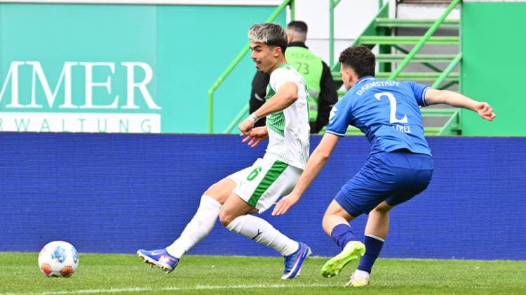 19 04 2026 Soccer Season 2025 2026 2 Soccer Bundesliga 30 Matchday SpVgg Greuther Fürth Kleeblatt SV Darmstadt 98 Lilien Sportfoto Zink xwoxzix DFL regulations prohibit any use of photographs as image sequences and or quasi video only for editorial use Aaron Keller 16, SpVgg Greuther Fürth Sergio Lopez 2, SV Darmstadt 98 D98 SV98