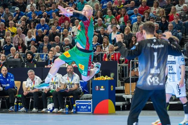 Magnus Saugstrup, Kreislaeufer, SC Magdeburg 23 ,Constantin Moestl, Goalkeeper TBV Lemgo Lippe 1 , TBV Lemgo Lippe SC Magdeburg, DHB Pokal Maenner, Herren, 6 Spieltag, Spiel um Platz 3, Daikin HBL, Lidl Final 4, 19 04 2026 Köln NRW Germany Copyright: xkolbert-press MartinxWdziecznyx