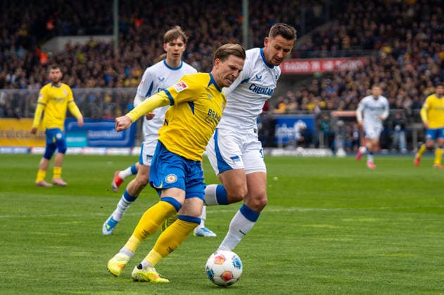 Germany Soccer, 2 Bundesliga, Matchday 30 2025 26, Eintracht Braunschweig Hertha BSC on 19 04 in Braunschweig, Eintracht Stadion Lino Tempelmann Eintracht Braunschweig 20 Copyright: xSvenxHeidmannx