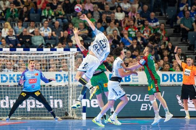 Matej Mandic, Goalkeeper, SC Magdeburg 12 , Niels Versteijnen, Backline TBV Lemgo Lippe 25 , TBV Lemgo Lippe SC Magdeburg, DHB Pokal Maenner, Herren, 6 Spieltag, Spiel um Platz 3, Daikin HBL, Lidl Final 4, 19 04 2026 Köln NRW Germany Copyright: xkolbert-press MartinxWdziecznyx