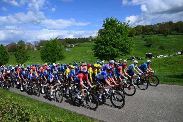 Amstel Gold Race 2026 Cycling Race VALKENBURG, THE NETHERLANDS - APRIL 19 : illustration picture peloton during the 60th edition of Amstel Gold Race an UCI World Tour 1.UWT one day cycling road race for Men Elite of 220 km with start in Maastricht and finish in Valkenburg on April 19, 2026 in Valkenburg, The Netherlands, 19 04 2026 ( Motordriver Kenny Verfaillie - Valkenburg The Netherlands  Copyright: xVincentxKalutx