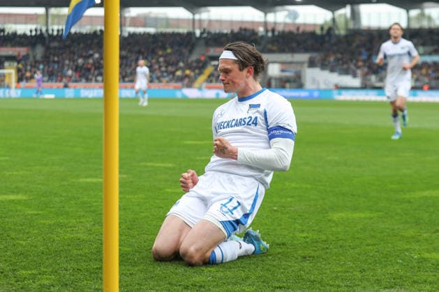 19 04 2025, xtgx, Fußball 2 Bundesliga, Eintracht Braunschweig Hertha BSC Berlin v l Fabian Reese Hertha, 11 Jubel, Torjubel, jubelt ueber das Tor, celebrate the goal, celebration DFL DFB REGULATIONS PROHIBIT ANY USE OF PHOTOGRAPHS as IMAGE SEQUENCES and or QUASI VIDEO Braunschweig