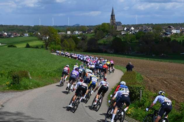 Amstel Gold Race 2026 Cycling Race VALKENBURG, THE NETHERLANDS - APRIL 19 : illustration picture peloton during the 60th edition of Amstel Gold Race an UCI World Tour 1.UWT one day cycling road race for Men Elite of 220 km with start in Maastricht and finish in Valkenburg on April 19, 2026 in Valkenburg, The Netherlands, 19 04 2026 ( Motordriver Kenny Verfaillie - Valkenburg The Netherlands  Copyright: xVincentxKalutx