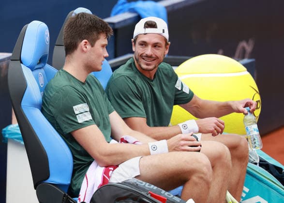 Jakob Schnaitter upturned cap, Mark Wallner sitting on the chair, during the break, Men doubles, Men s Doubles, Final, Final Tennis BMW Open 2026 ATP 500 MTTC Iphitos Munich Bavaria Germany April 19, 2026 Copyright: xJuergenxHasenkopfx