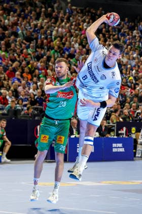 19 04 2026, xsscx, Handball, DHB Pokal Lidl Final4, Match for 3rd place, TBV Lemgo Lippe SC Magdeburg, Season 2025 2026 Men, Lanxess Arena, Cologne Sebastian Barthold SC Magdeburg 25 in duel against Frederik Simak TBV Lemgo Lippe 08 Photo xSandraxScherningxPressefotoKochx Nordrhein Westfalen Germany