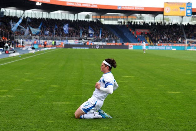 19 04 2026, Football, Men, 2 BL, Season 2025 2026, Eintracht Braunschweig vs Hertha BSC Berlin Fabian Reese Hertha BSC cheers after his penalty goal to 0 1 DFL DFB REGULATIONS PROHIBIT ANY USE OF PHOTOGRAPHS as IMAGE SEQUENCES and or QUASI VIDEO Stadion an der Hamburger Straße Niedersachsen Germany