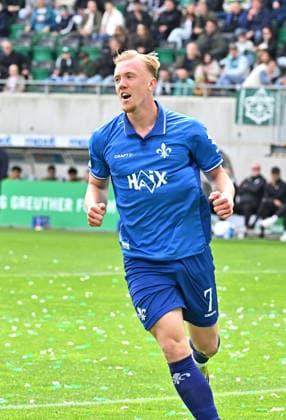 19 04 2026 Soccer Season 2025 2026 2 Soccer Bundesliga 30 Matchday SpVgg Greuther Fürth Kleeblatt SV Darmstadt 98 Lilien Sportfoto Zink MeZi xmexzix DFL regulations prohibit any use of photographs as image sequences and or quasi video only for editorial use Torjubel Jubel Freude nach Treffer Torschuß zum 0 1 durch Isac Lidberg 7, SV Darmstadt 98 D98 SV98