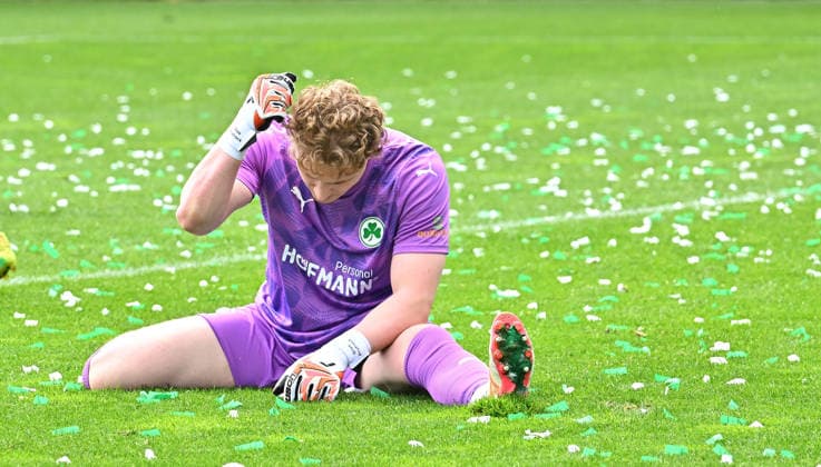 19 04 2026 Soccer Season 2025 2026 2 Soccer Bundesliga 30 Matchday SpVgg Greuther Fürth Kleeblatt SV Darmstadt 98 Lilien Sportfoto Zink MeZi xmexzix DFL regulations prohibit any use of photographs as image sequences and or quasi video only for editorial use Silas Prüfrock 43, SpVgg Greuther Fürth disappointed disappointment after conceding goal to 0 1