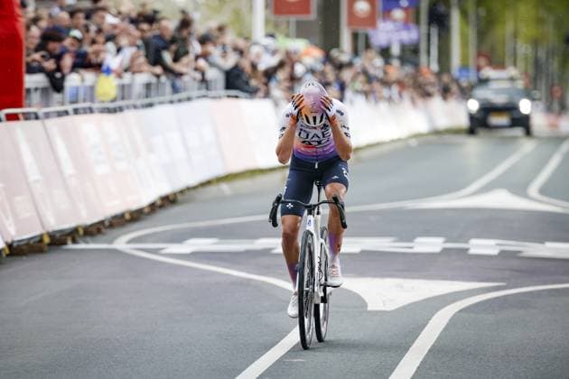 VALKENBURG - Paula Blasi (UAE Team ADQ) celebrates her victory at the finish of the 2026 Amstel Gold Race for women in Valkenburg. MARCEL VAN HOORN ANP xVIxANPxSportx xxANPxIVx 556200944 originalFilename: 556200944.jpg