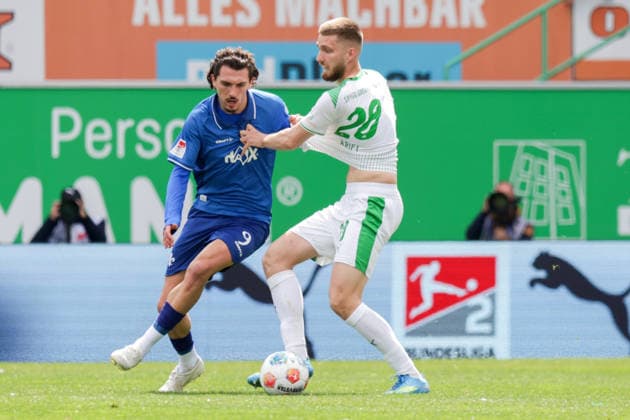 19 04 2026, xgrfx, Soccer 2 Bundesliga, SpVgg Greuther Fuerth SV Darmstadt 98 v l Fraser Hornby SV Darmstadt , Doni Arifi Greuther Fürth DFL DFB REGULATIONS PROHIBIT ANY USE OF PHOTOGRAPHS as IMAGE SEQUENCES and or QUASI VIDEO Fuerth