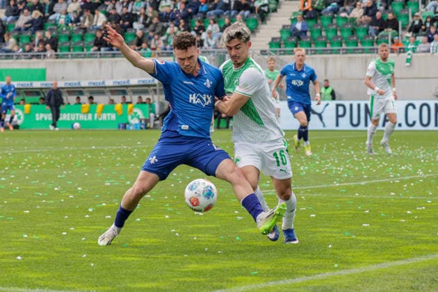 19 04 2026, xgrfx, Soccer 2 Bundesliga, SpVgg Greuther Fuerth SV Darmstadt 98 v l Sergio Lopez SV Darmstadt , Aaron Keller Greuther Fürth DFL DFB REGULATIONS PROHIBIT ANY USE OF PHOTOGRAPHS as IMAGE SEQUENCES and or QUASI VIDEO Fuerth