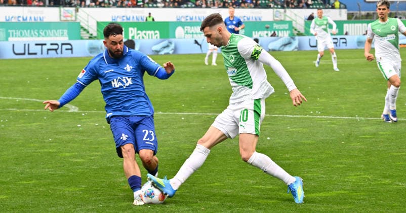 19 04 2026 Soccer Season 2025 2026 2 Soccer Bundesliga 30 Matchday SpVgg Greuther Fürth Kleeblatt SV Darmstadt 98 Lilien Sportfoto Zink xwoxzix DFL regulations prohibit any use of photographs as image sequences and or quasi video only for editorial use Marco Richter 23, SV Darmstadt 98 D98 SV98 Branimir Hrgota 10, SpVgg Greuther Fürth