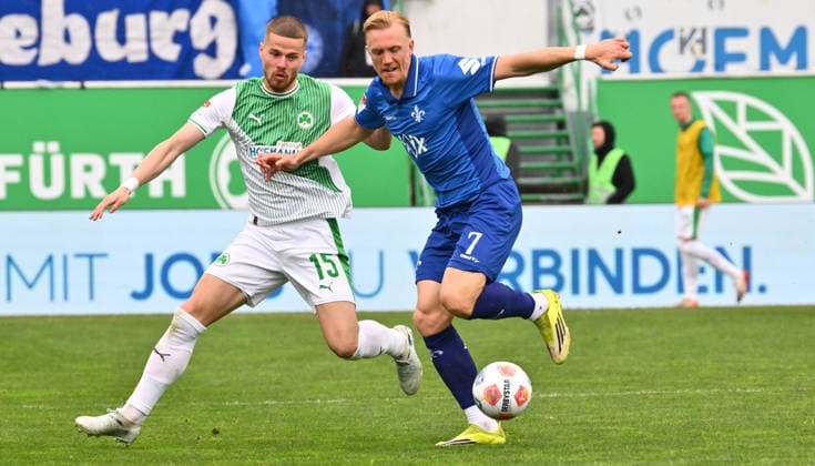 19 04 2026 Soccer Season 2025 2026 2 Soccer Bundesliga 30 Matchday SpVgg Greuther Fürth Kleeblatt SV Darmstadt 98 Lilien Sportfoto Zink xwoxzix DFL regulations prohibit any use of photographs as image sequences and or quasi video only for editorial use Jan Elvedi 15, SpVgg Greuther Fürth Isac Lidberg 7, SV Darmstadt 98 D98 SV98