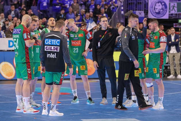 19 04 2026, xgox, Handball DHB Pokal match 3rd place SC Magdeburg TBV Lemgo Lippe emspor, v l Magdeburg disappointed, looks disappointed, disappointed Koeln