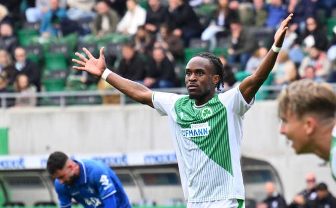19 04 2026 Soccer Season 2025 2026 2 Soccer Bundesliga 30 Matchday SpVgg Greuther Fürth Kleeblatt SV Darmstadt 98 Lilien Sportfoto Zink xwoxzix DFL regulations prohibit any use of photographs as image sequences and or quasi video only for editorial use Noel Futkeu 9, SpVgg Greuther Fürth gestures gesture