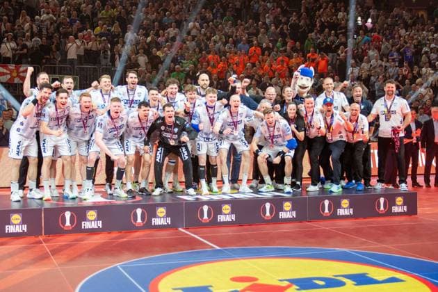 Award ceremony, TBV Lemgo Lippe, 3rd place, TBV Lemgo Lippe SC Magdeburg, DHB Pokal Maenner, Herren, 6 Spieltag, Spiel um Platz 3, Daikin HBL, Lidl Final 4, 19 04 2026 Köln NRW Germany Copyright: xkolbert-press MartinxWdziecznyx
