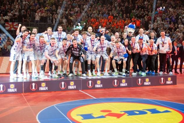Award ceremony, TBV Lemgo Lippe, 3rd place, TBV Lemgo Lippe SC Magdeburg, DHB Pokal Maenner, Herren, 6 Spieltag, Spiel um Platz 3, Daikin HBL, Lidl Final 4, 19 04 2026 Köln NRW Germany Copyright: xkolbert-press MartinxWdziecznyx