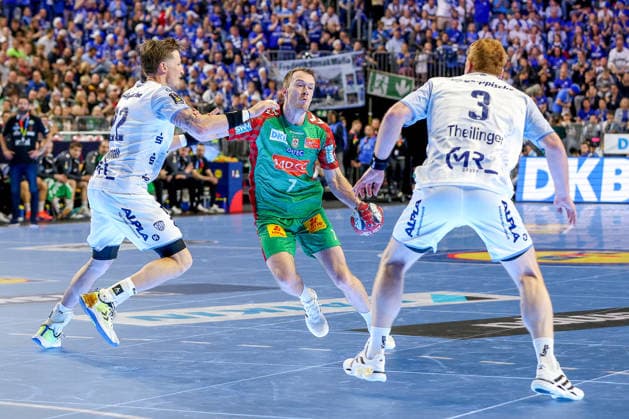 19 04 2026, xsscx, Handball, DHB Pokal Lidl Final4, Match for 3rd place, TBV Lemgo Lippe SC Magdeburg, Season 2025 2026 Men, Lanxess Arena, Cologne Adam Nyfjäll TBV Lemgo Lippe 22 in duel against Felix Claar SC Magdeburg 07 and Nicolai Theilinger TBV Lemgo Lippe 03 Photo xSandraxScherningxPressefotoKochx Nordrhein Westfalen Germany