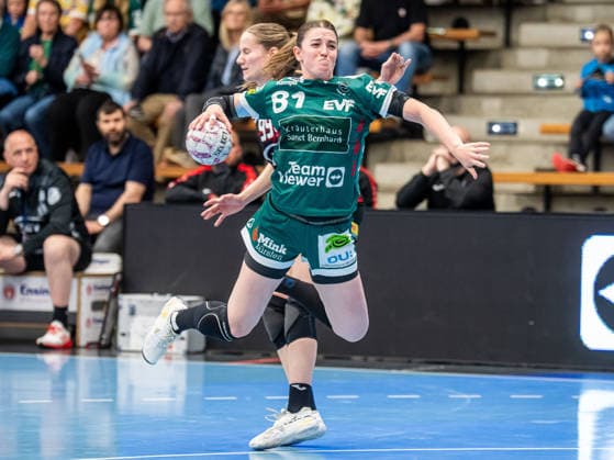 Lea Neubrander Frisch Auf Women, 81 prevails against Rome Steverink BSV Sachsen Zwickau, 99, BSV Sachsen Zwickau vs Frisch Auf Goeppingen, Handball, 1 Bundesliga, Season 2025 2026, 19 04 2026 BSV Sachsen Zwickau vs Frisch Auf Goeppingen, Handball, 1 Bundesliga, Season 2025 2026, 19 04 2026 Zwickau Copyright: xMichaelxSchmidt Eibner-Pressefotx EP_MST