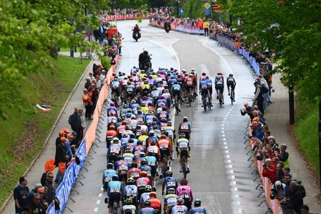 Amstel Gold Race 2026 Cycling Race VALKENBURG, THE NETHERLANDS - APRIL 19 : illustration picture peloton during the 60th edition of Amstel Gold Race an UCI World Tour 1.UWT one day cycling road race for Men Elite of 220 km with start in Maastricht and finish in Valkenburg on April 19, 2026 in Valkenburg, The Netherlands, 19 04 2026 ( Motordriver Kenny Verfaillie - Valkenburg The Netherlands  Copyright: xVincentxKalutx
