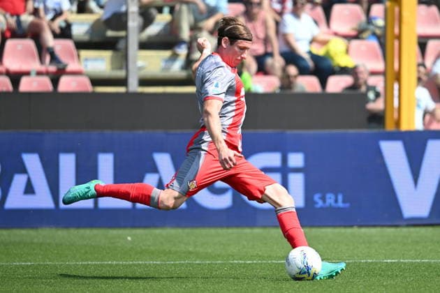 April 19, 2026, Cremona, Italy: Cremonese s Federico Baschirotto in action during the Italian Serie A soccer match between Cremonese vs Torino FC at the Giovanni Zini stadium in Cremona, Italy, 19 April 2026. ANSA Serie A - Cremonese Vs Torino  - ZUMAa110 20260419_zaf_a110_010 Copyright: xAlessioxTarpinix