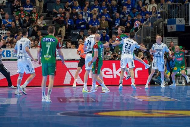 Felix Claar, back court, SC Magdeburg 7 , Tim Suton, back court TBV Lemgo Lippe 23 , TBV Lemgo Lippe SC Magdeburg, DHB Pokal Maenner, Herren, 6 Spieltag, Spiel um Platz 3, Daikin HBL, Lidl Final 4, 19 04 2026 Köln NRW Germany Copyright: xkolbert-press MartinxWdziecznyx