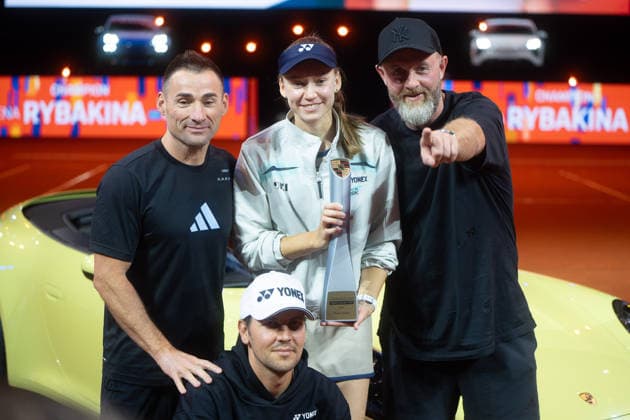 Winner Elena Rybakina KAZ pictured with trophy and coaching team, GER, Elena Rybakina vs Karolina Muchova, Tennis, ATP Tournament, WTA 500, Porsche Tennis Grand Prix, Final, 19 04 2026, GER, Elena Rybakina vs Karolina Muchova, Tennis, ATP Tournament, WTA 500, Porsche Tennis Grand Prix, Final, 19 04 2026, Stuttgart Copyright: xEibner-Pressefoto EdwardxCheungx EP_ECG