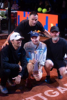Winner Elena Rybakina KAZ pictured with coaching staff and trophy, GER, Elena Rybakina vs Karolina Muchova, Tennis, ATP Tournament, WTA 500, Porsche Tennis Grand Prix, Final, 19 04 2026, GER, Elena Rybakina vs Karolina Muchova, Tennis, ATP Tournament, WTA 500, Porsche Tennis Grand Prix, Final, 19 04 2026, Stuttgart Copyright: xEibner-Pressefoto EdwardxCheungx EP_ECG