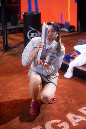 Winner Elena Rybakina KAZ in the picture shows the winners trophy, GER, Elena Rybakina vs Karolina Muchova, Tennis, ATP Tournament, WTA 500, Porsche Tennis Grand Prix, Final, 19 04 2026, GER, Elena Rybakina vs Karolina Muchova, Tennis, ATP Tournament, WTA 500, Porsche Tennis Grand Prix, Final, 19 04 2026, Stuttgart Copyright: xEibner-Pressefoto EdwardxCheungx EP_ECG
