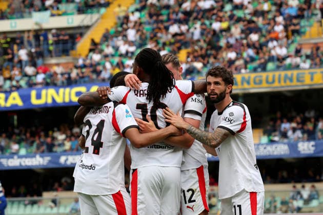 AC Milan s Adrien Rabiot celebration goal 10-1 the Serie A soccer match between Hellas Verona and A.C. Milan at the Bentegodi Stadium in Verona, north west Italy - Sunday , April 19 , 2026. - Soccer .  Copyright: xPaolaxGarbuio Lapressex