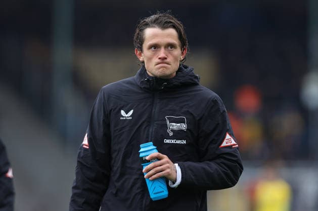 19 04 2025, xtgx, Fußball 2 Bundesliga, Eintracht Braunschweig Hertha BSC Berlin v l Fabian Reese Hertha, 11 enttaeuscht, enttäuscht, schaut enttaeuscht, niedergeschlagen, disappointed DFL DFB REGULATIONS PROHIBIT ANY USE OF PHOTOGRAPHS as IMAGE SEQUENCES and or QUASI VIDEO Braunschweig